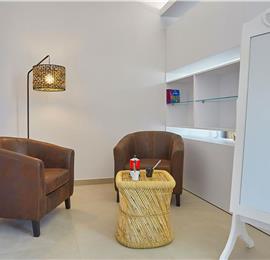 5 bedroom villa with infinity pool, Castellammare del Golfo, sleeps 9